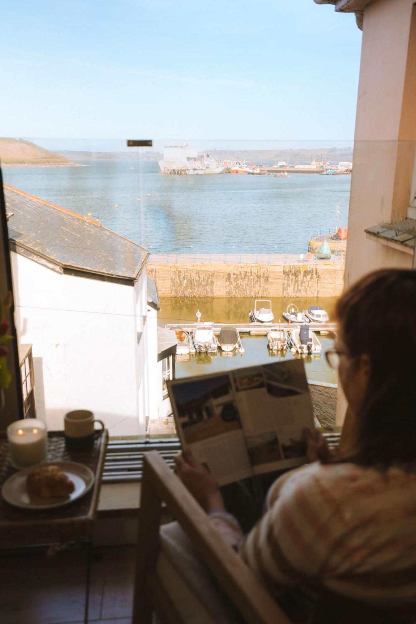 Breathtaking Harbourside Views With Parking At 'Harbour Strand' Фалмът Екстериор снимка